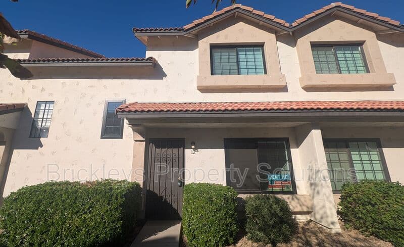 2-bedroom 1.5-bath home at 2969 N Oregon St Unit 12 for $2,000/mo managed by Brickleys Property Solutions East Valley Phoenix