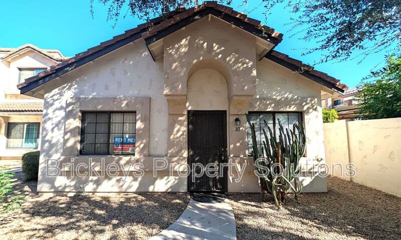 2-bedroom 2-bath home at 2955 N Oregon St Unit 10 for $1,700/mo managed by Brickleys Property Solutions East Valley Phoenix